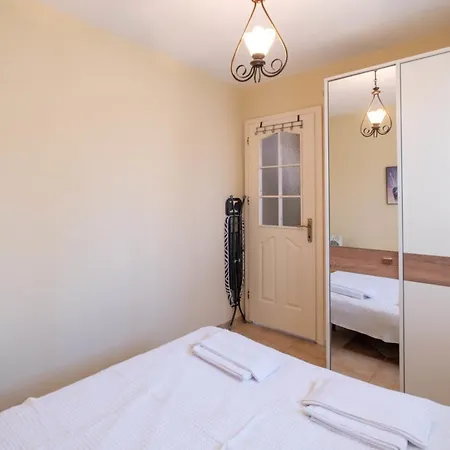 Apartment Wonderful Close To In